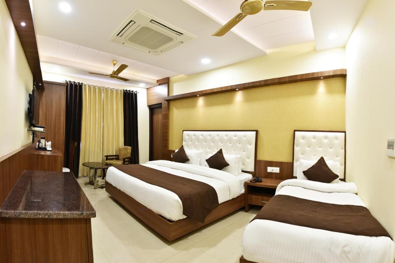 Hotel Amritsar International Extérieur photo